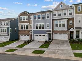 featured image of 2815 Carbondale Ct #1