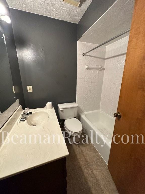 905 Honeysuckle Ave #NA - Photo 3 of 10