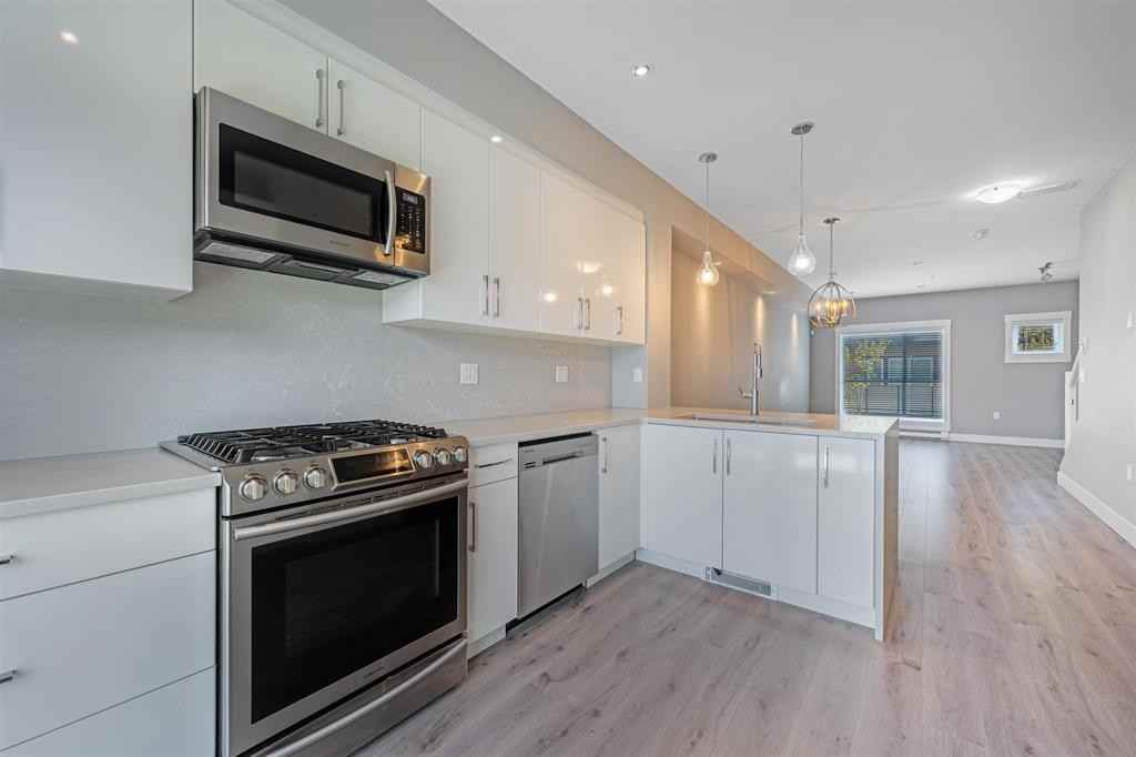 240 Jardine Street #22 - Photo 3 of 12