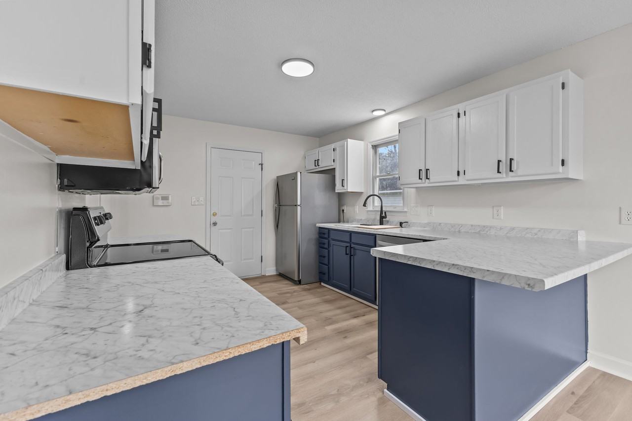 1821 Swann St #NA - Photo 3 of 20