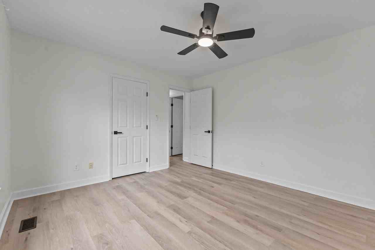 1821 Swann St #NA - Photo 4 of 20