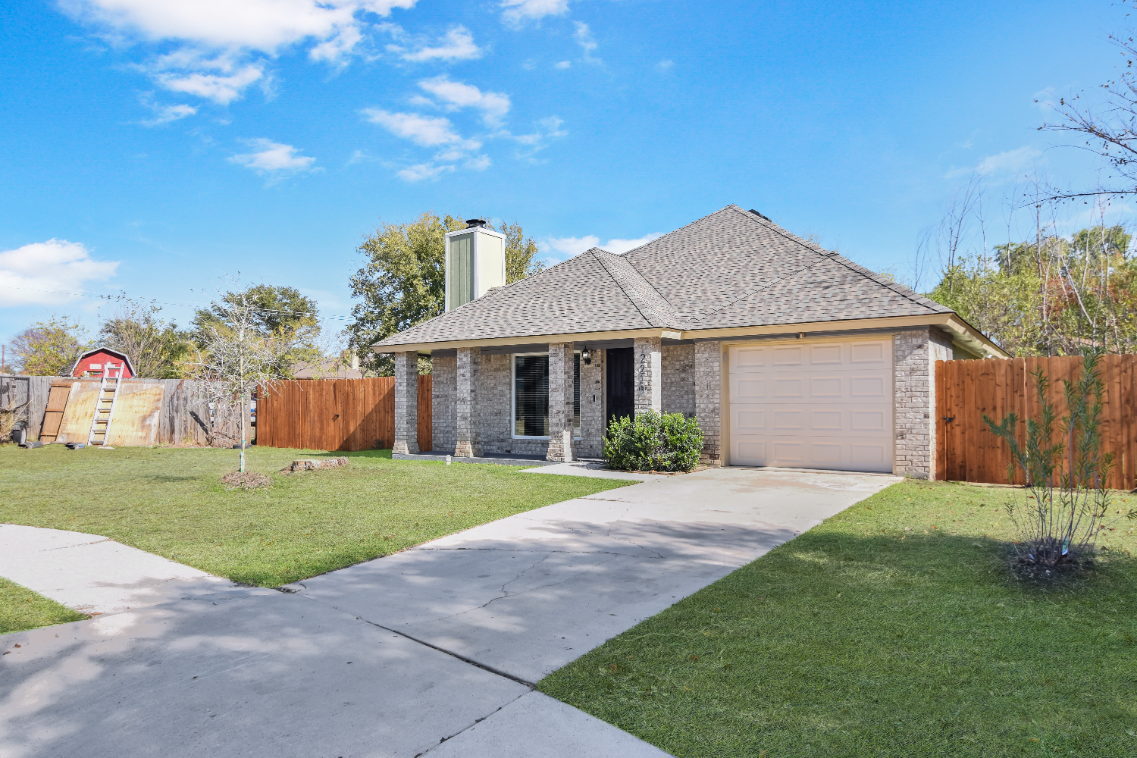 2210 Cooke Dr #NA - Photo 2 of 17