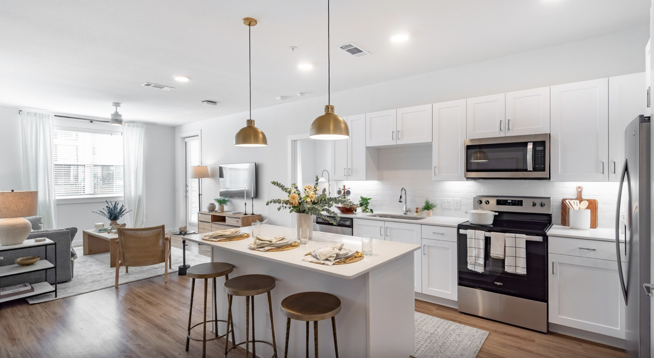 19116 Limestone Commercial Drive - Photo 3 of 25