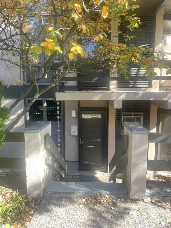 7 Hughes Pl #7C - Photo 2 of 21