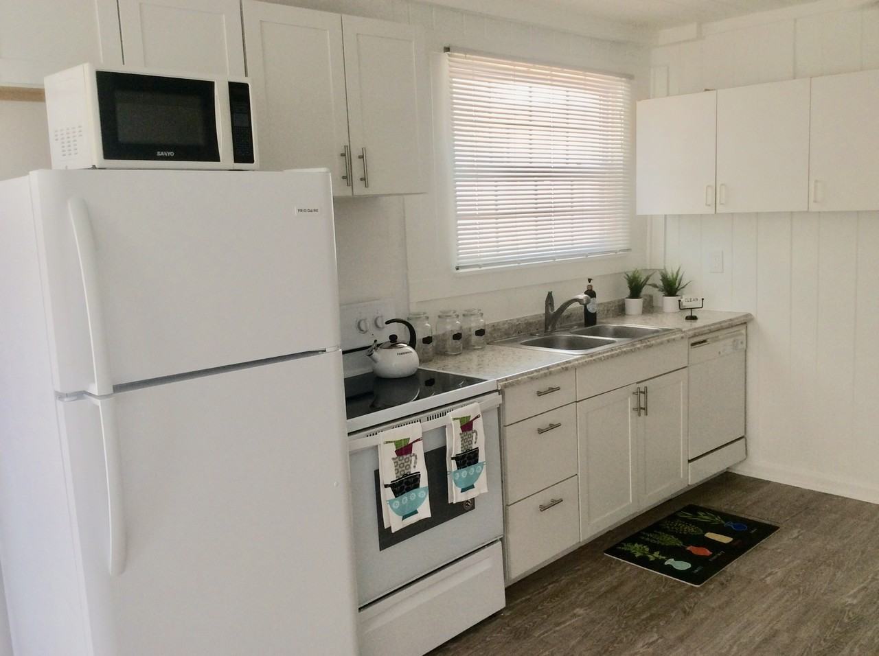 1212 1st St S #1 - Photo 2 of 5