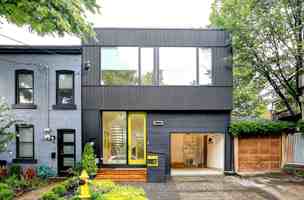 featured image of 2 Crocker Avenue