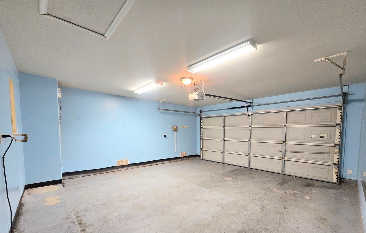 2711 Skybound - Photo 4 of 22