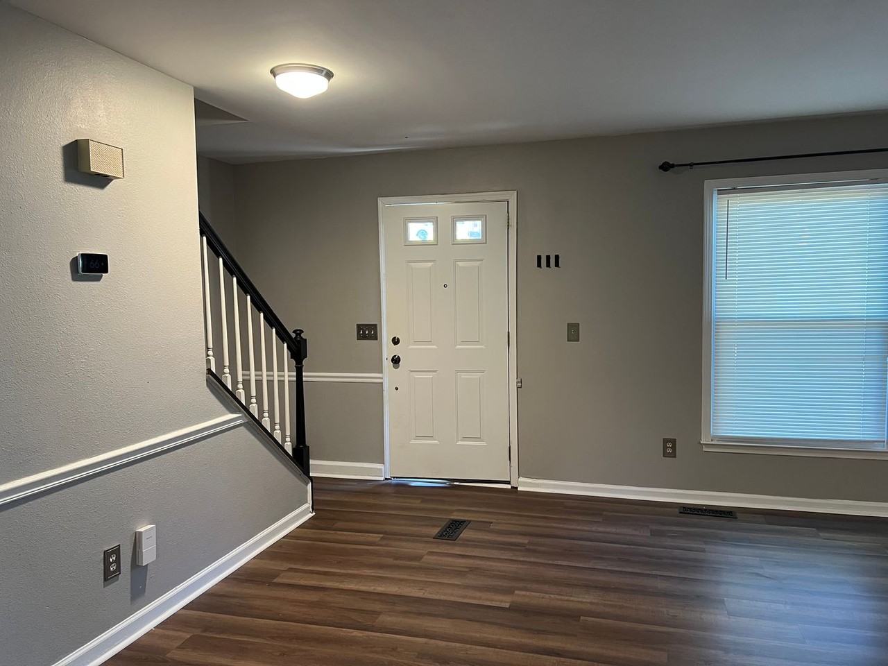 5912 Pine Tree Ct - Photo 2 of 17