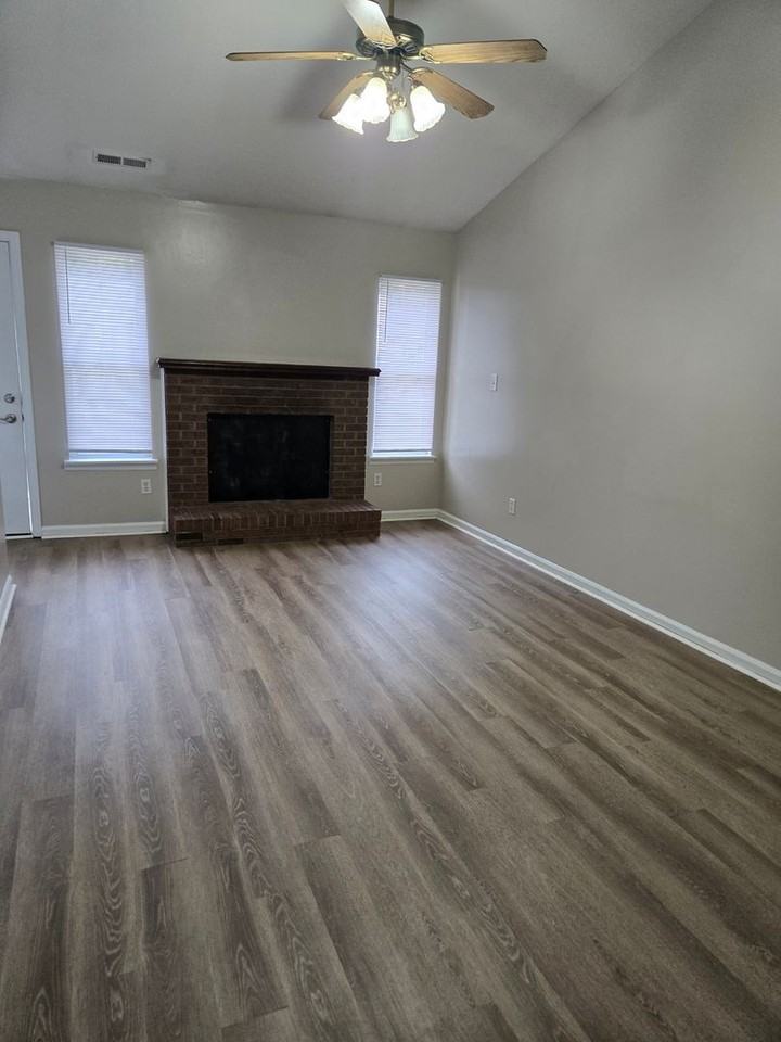 112 Live Oak Ct - Photo 3 of 24