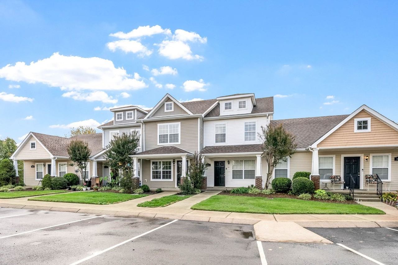 104 Alexander Boulevard - Photo 2 of 34