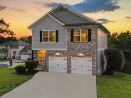 featured image of 718 Windrush Loop