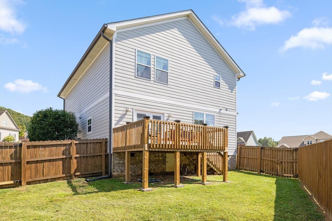 718 Windrush Loop - Photo 3 of 29