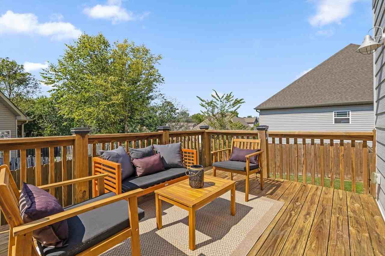 718 Windrush Loop - Photo 7 of 29