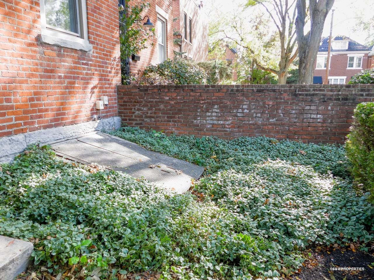 Briggs & Sycamore - Photo 3 of 35