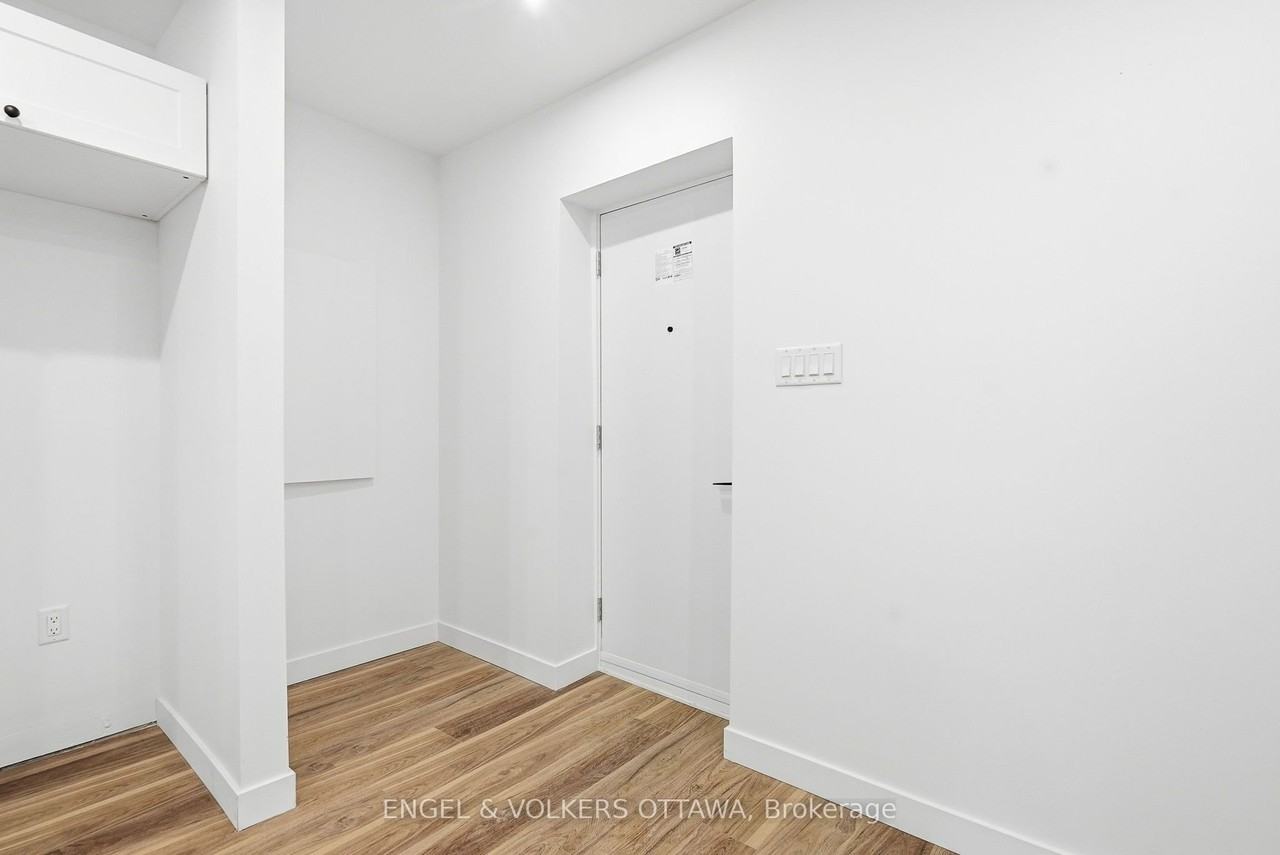 322 Frontenac St - Photo 3 of 13