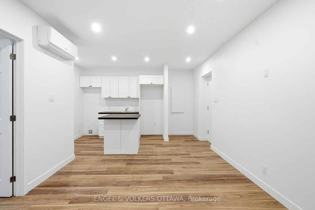 322 Frontenac St - Photo 5 of 13