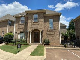 featured image of 152 Falls Grove Dr