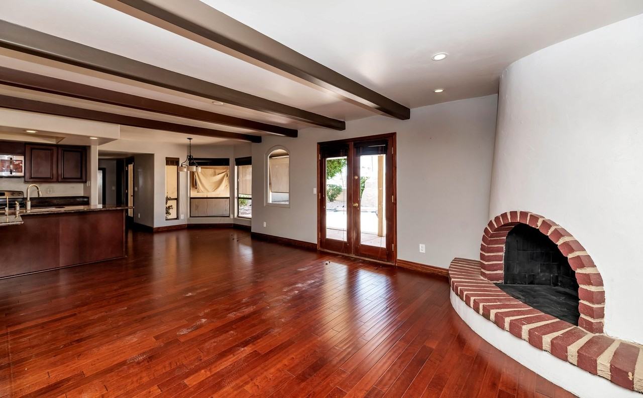 15620 North 8th Street - Photo 7 of 24