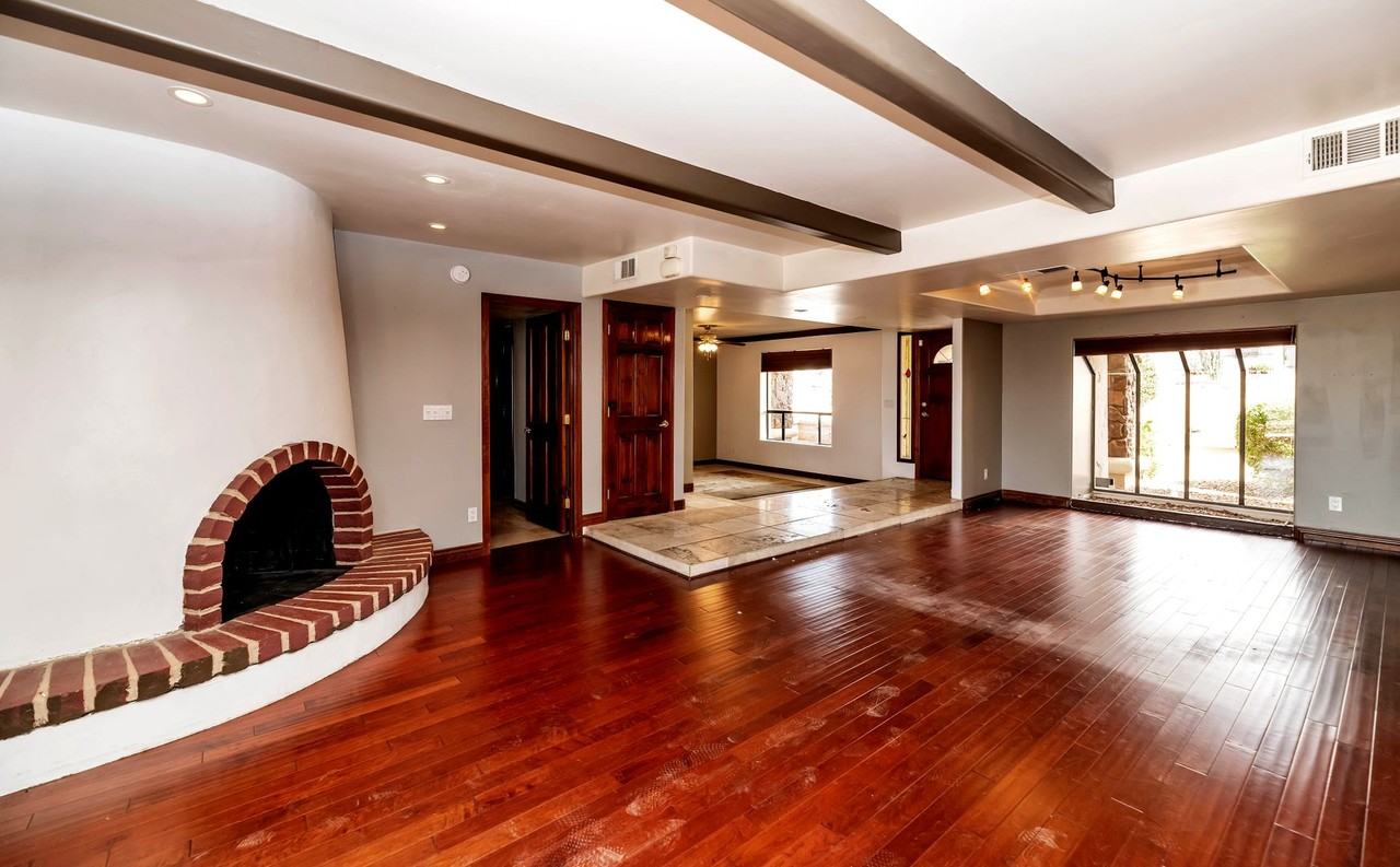 15620 N 8th St - Photo 6 of 22