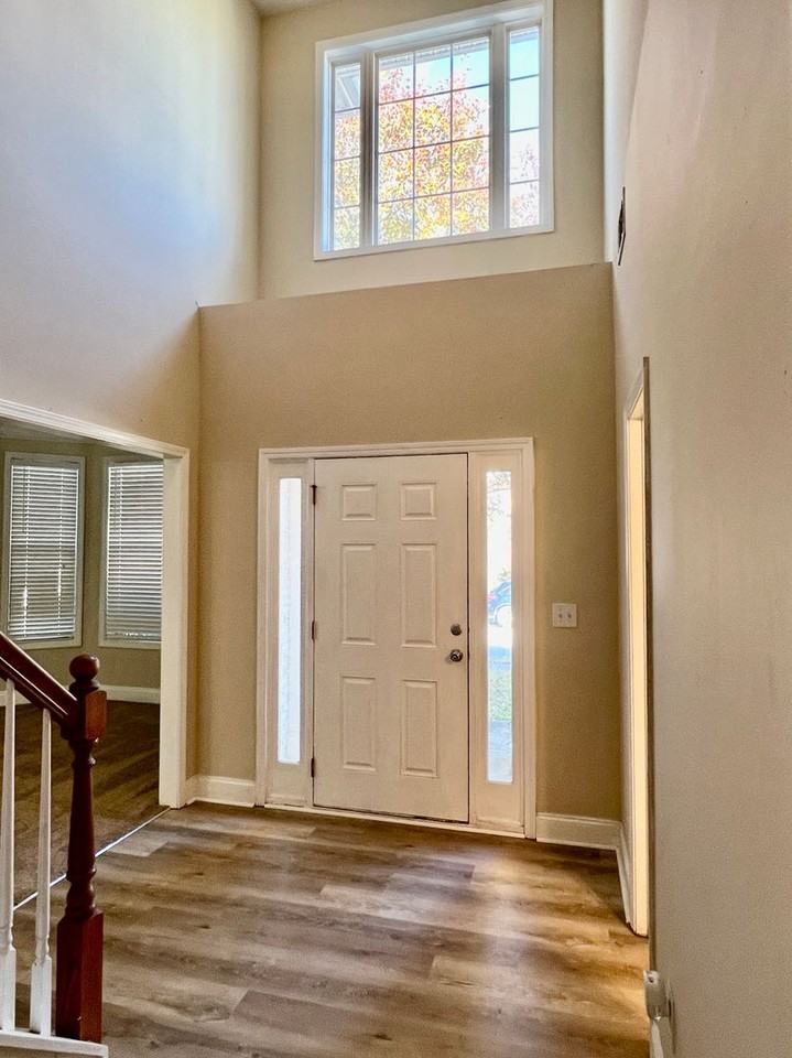 983 Yancey Ct - Photo 2 of 28