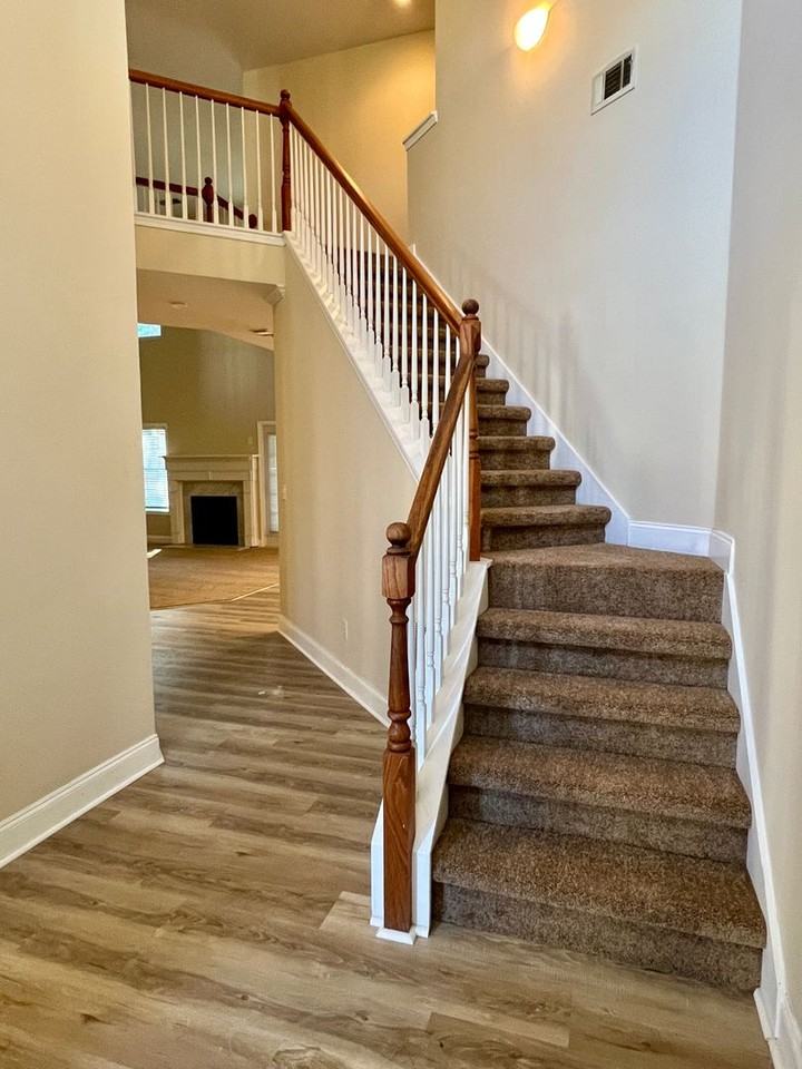 983 Yancey Ct - Photo 3 of 28