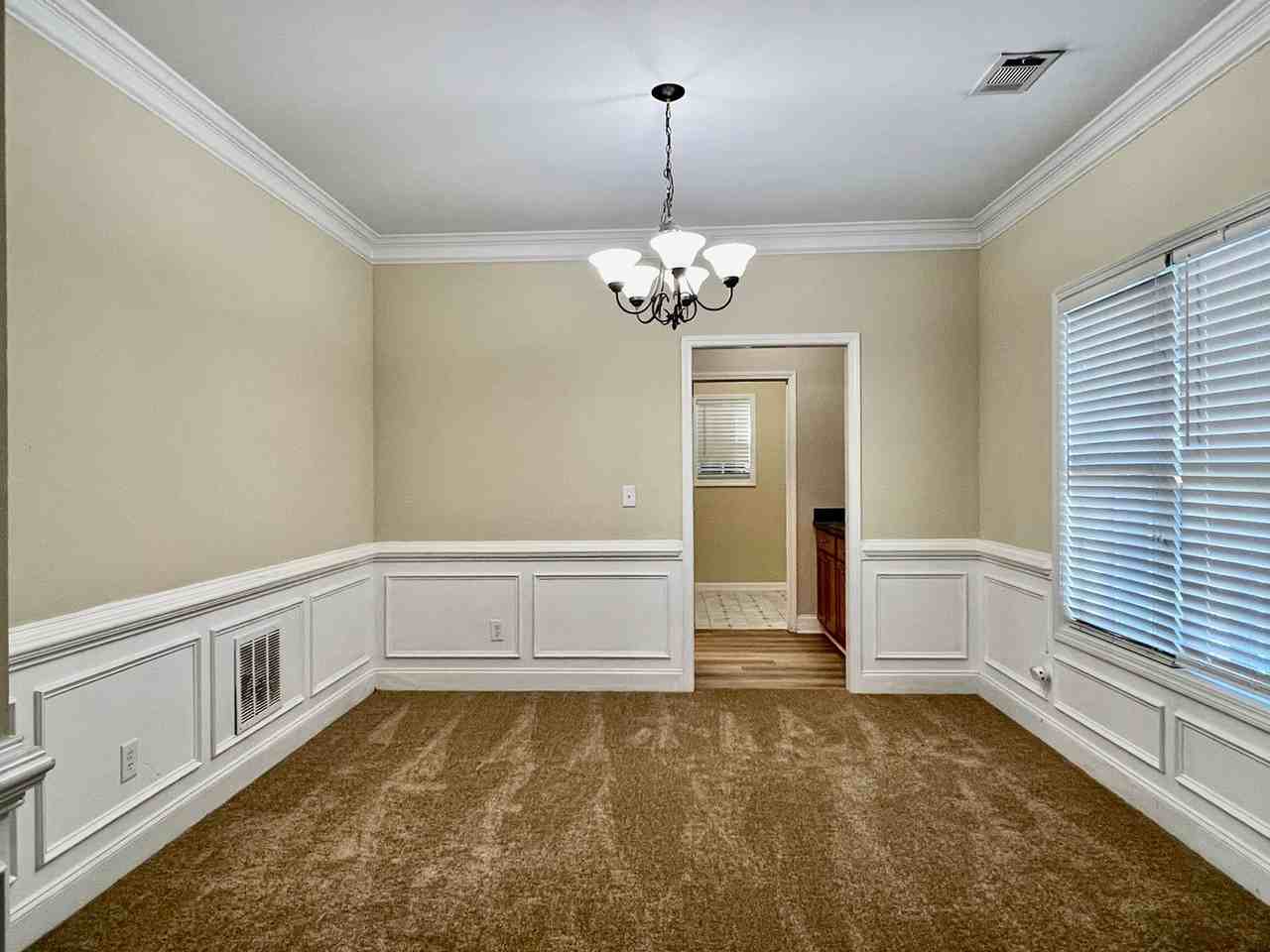 983 Yancey Ct - Photo 6 of 28