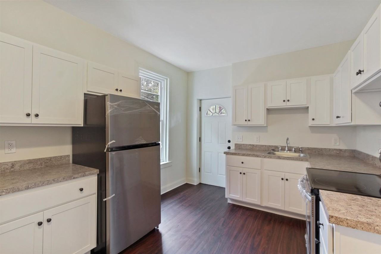 542 N Pershing Ave - Photo 6 of 27