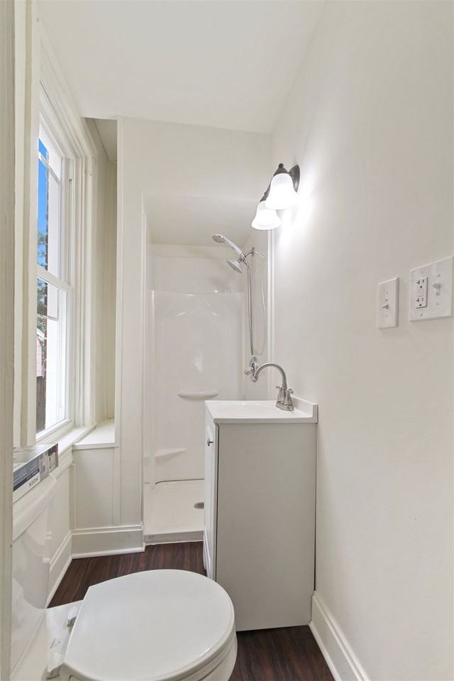 542 N Pershing Ave - Photo 7 of 27