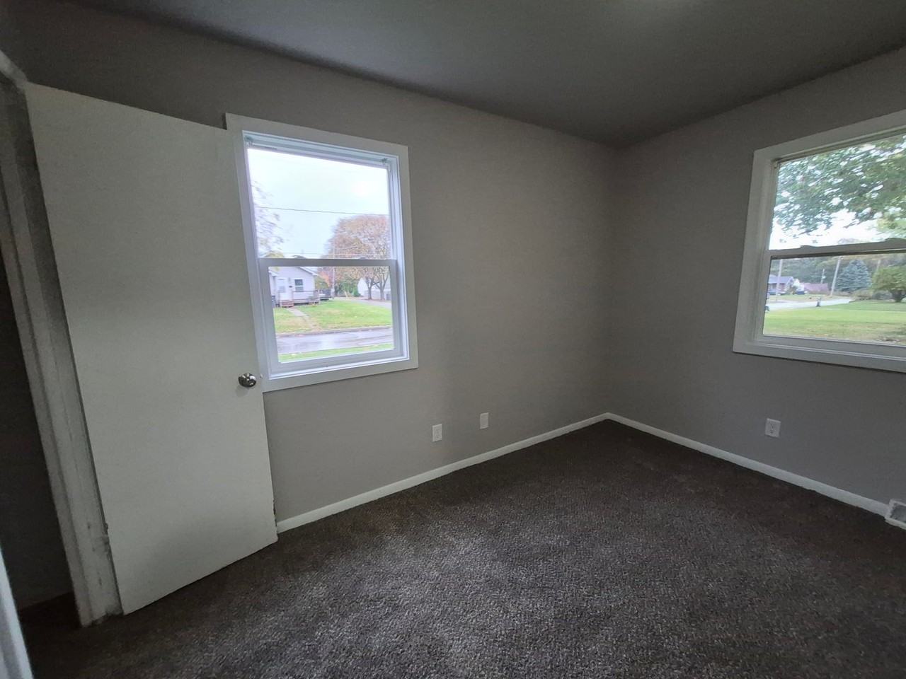 1800 Allison Ave - Photo 6 of 20