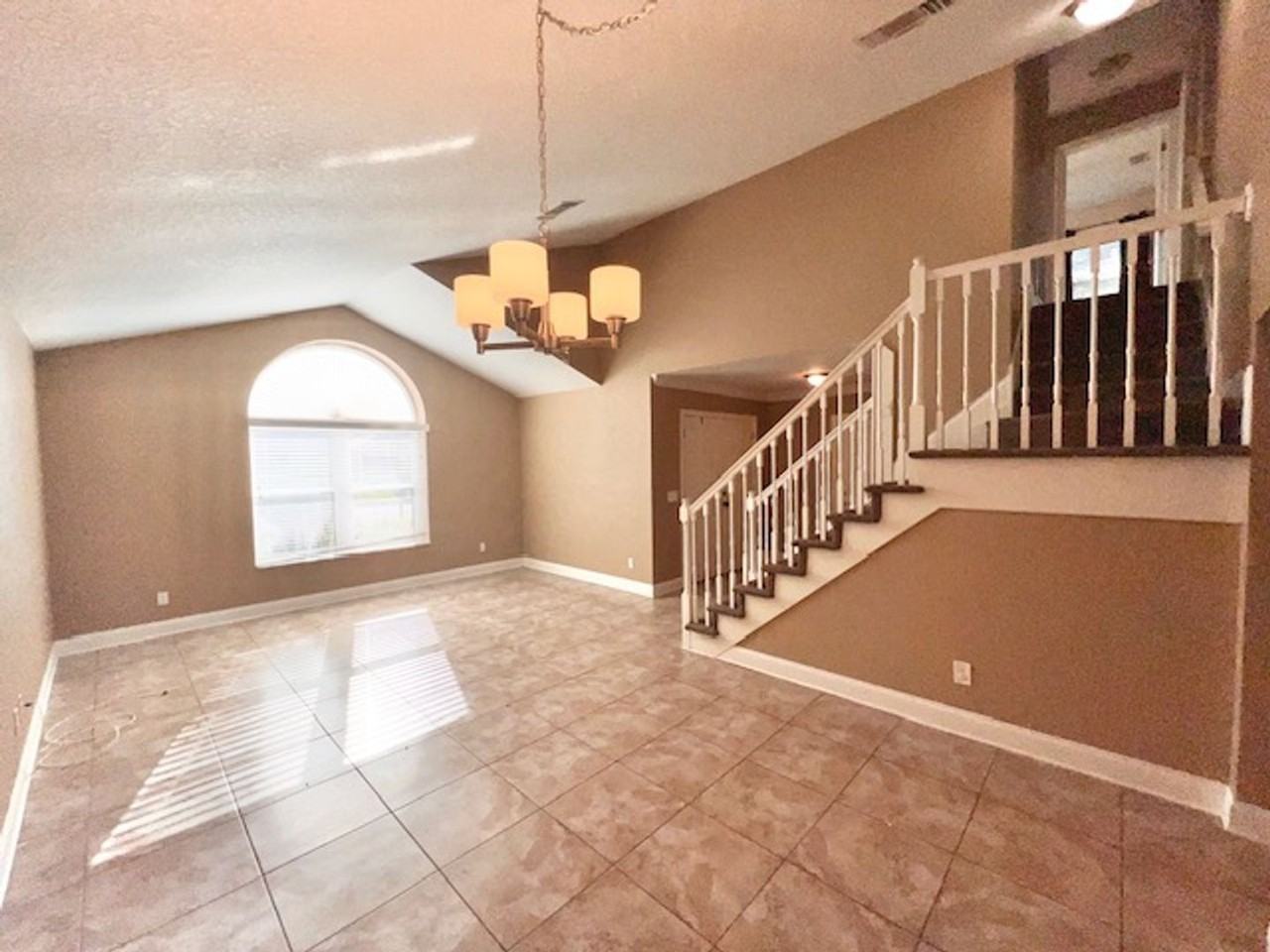 2146 Kimberwicke Cir - Photo 4 of 20