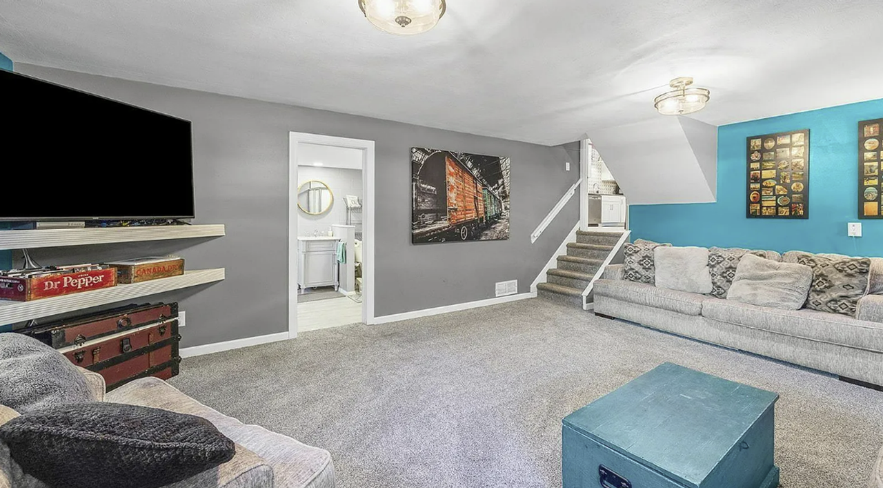 212 Myrtle Dr - Photo 5 of 7