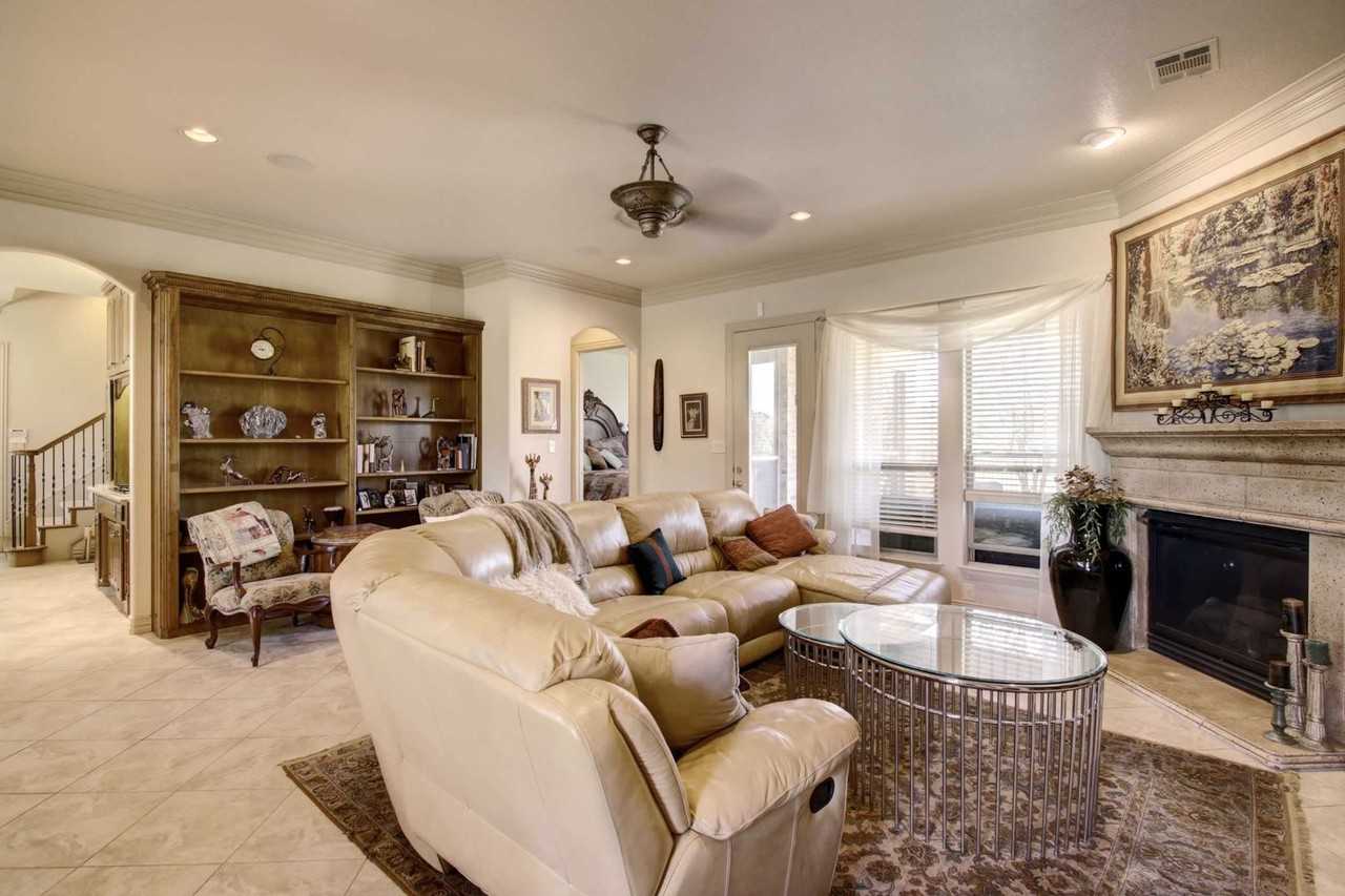 3705 Canyon Pass Trl - Photo 3 of 32