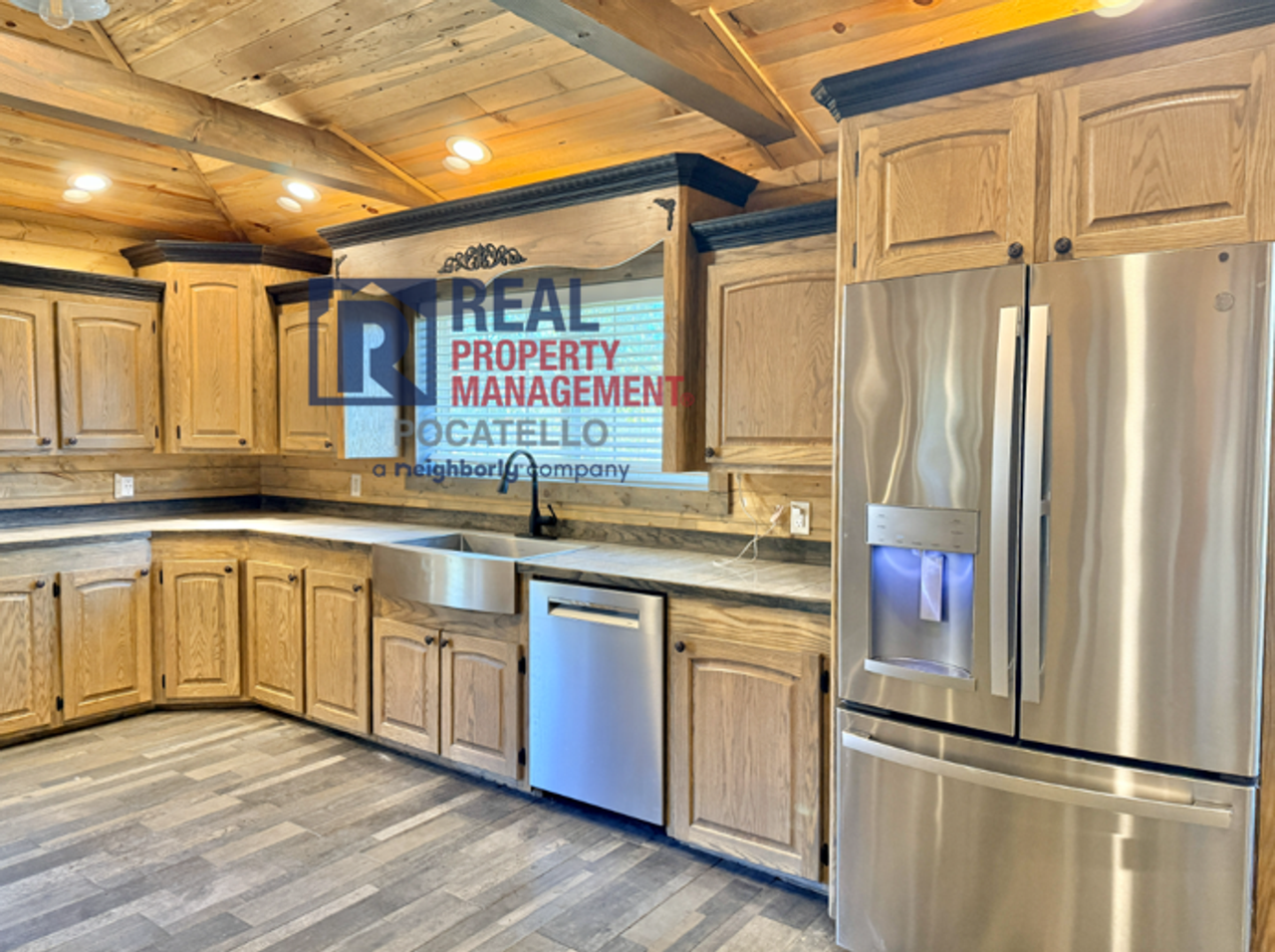 698 E Upper Rock Creek Rd - Photo 3 of 36