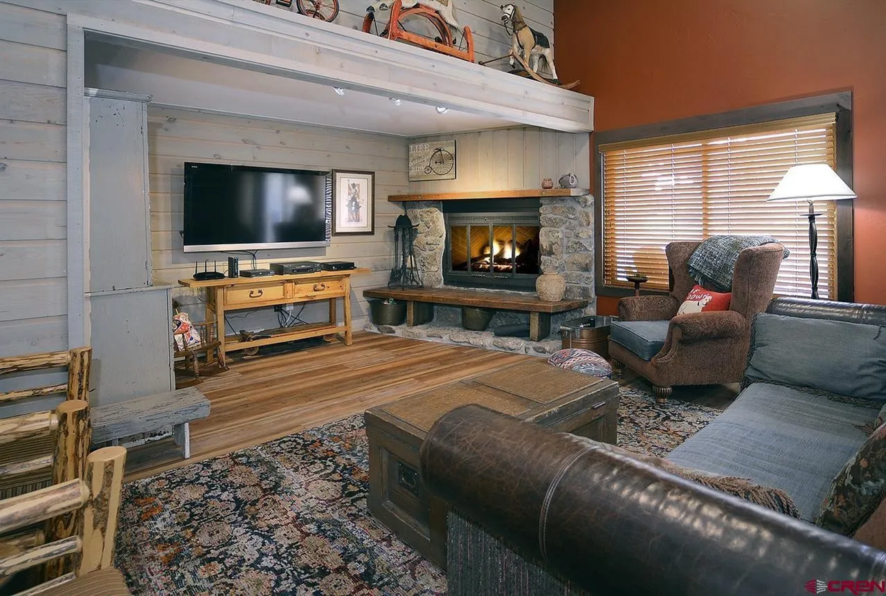 721 Gothic Rd - Photo 2 of 4