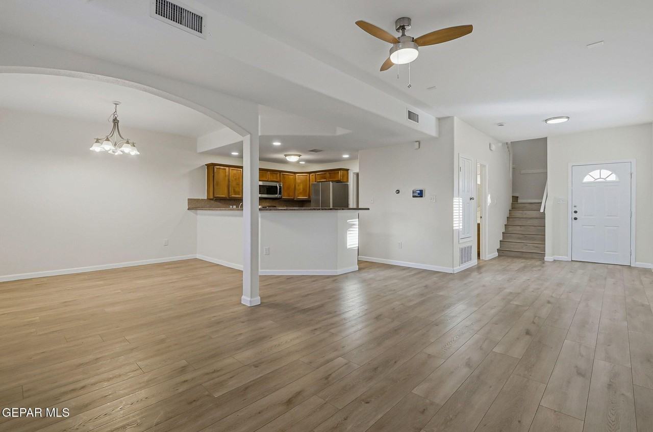 14413 Ocean Point Dr - Photo 7 of 37