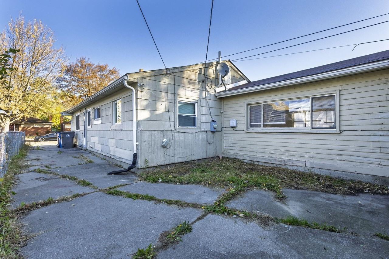 30061 Hazelwood Street - Photo 4 of 20