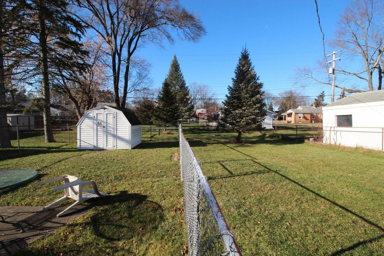 14383 Mercedes Avenue - Photo 7 of 25