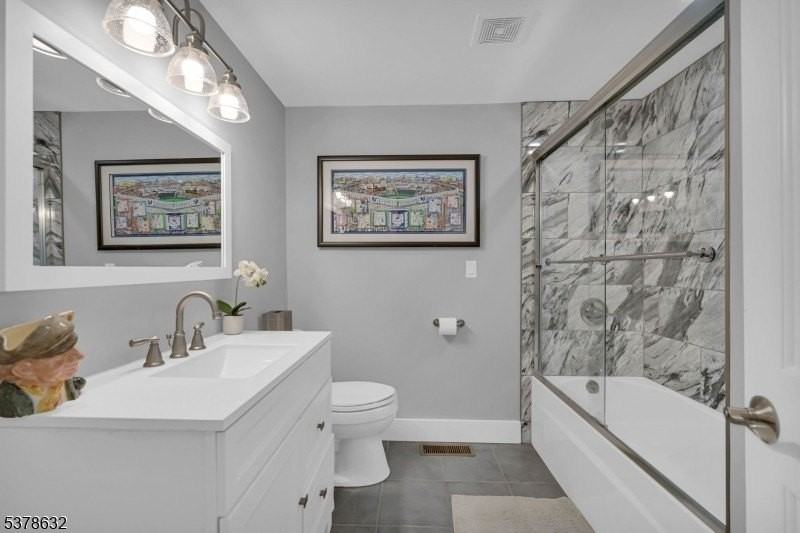 574 Warwick Tpke - Photo 6 of 33