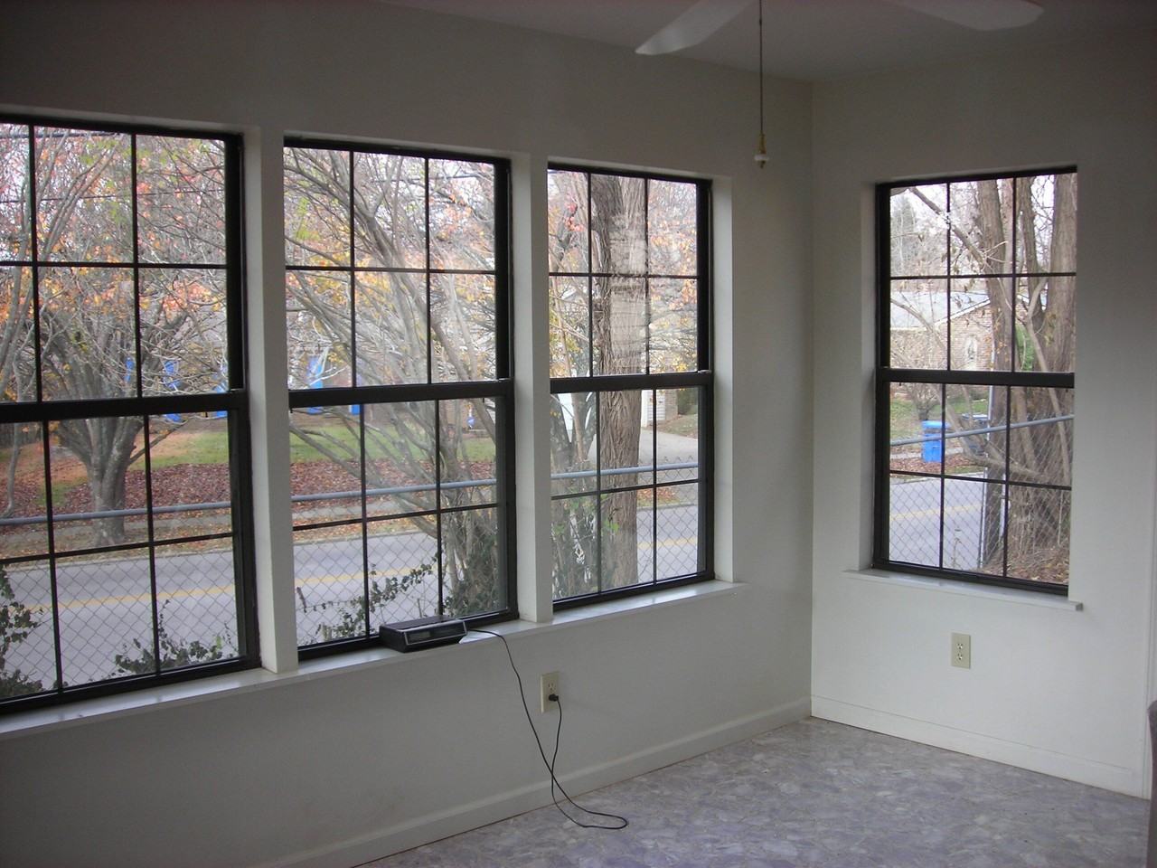 3201 Foxchase Ct - Photo 6 of 7