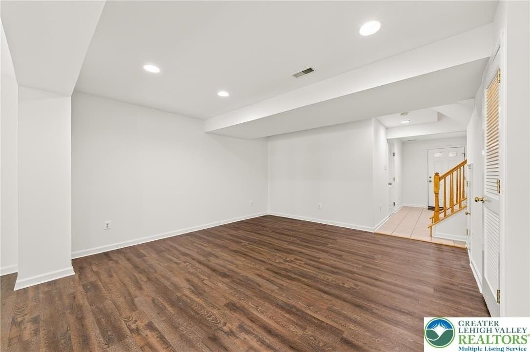 4596 Jasmine Drive - Photo 6 of 35