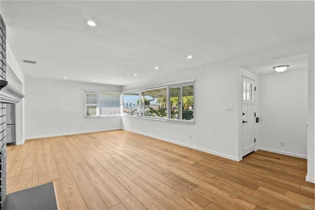 1056 E Orange Grove Ave - Photo 7 of 8