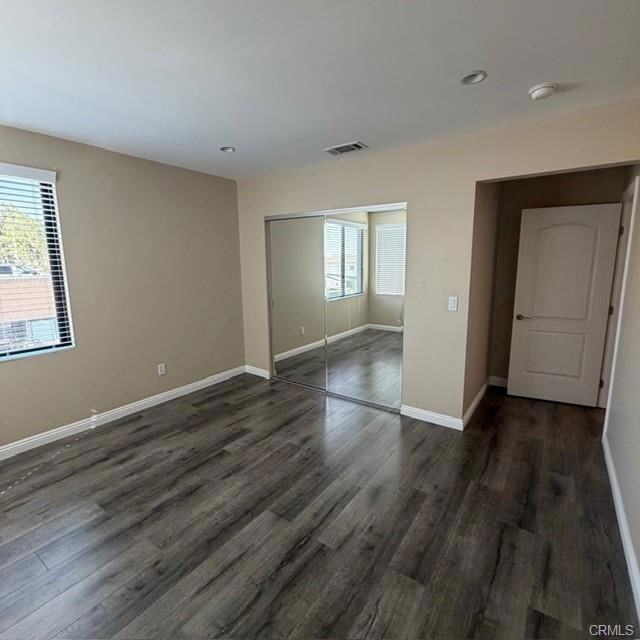 701 S Glenoaks Blvd #201 - Photo 4 of 8