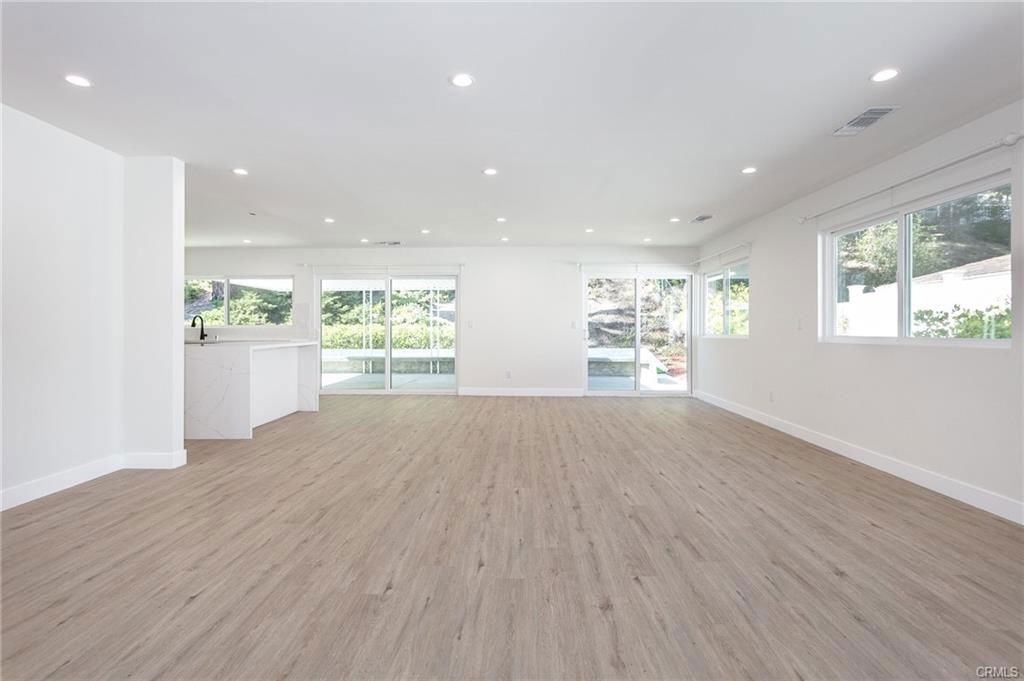 6419 Valley Circle Ter - Photo 5 of 8