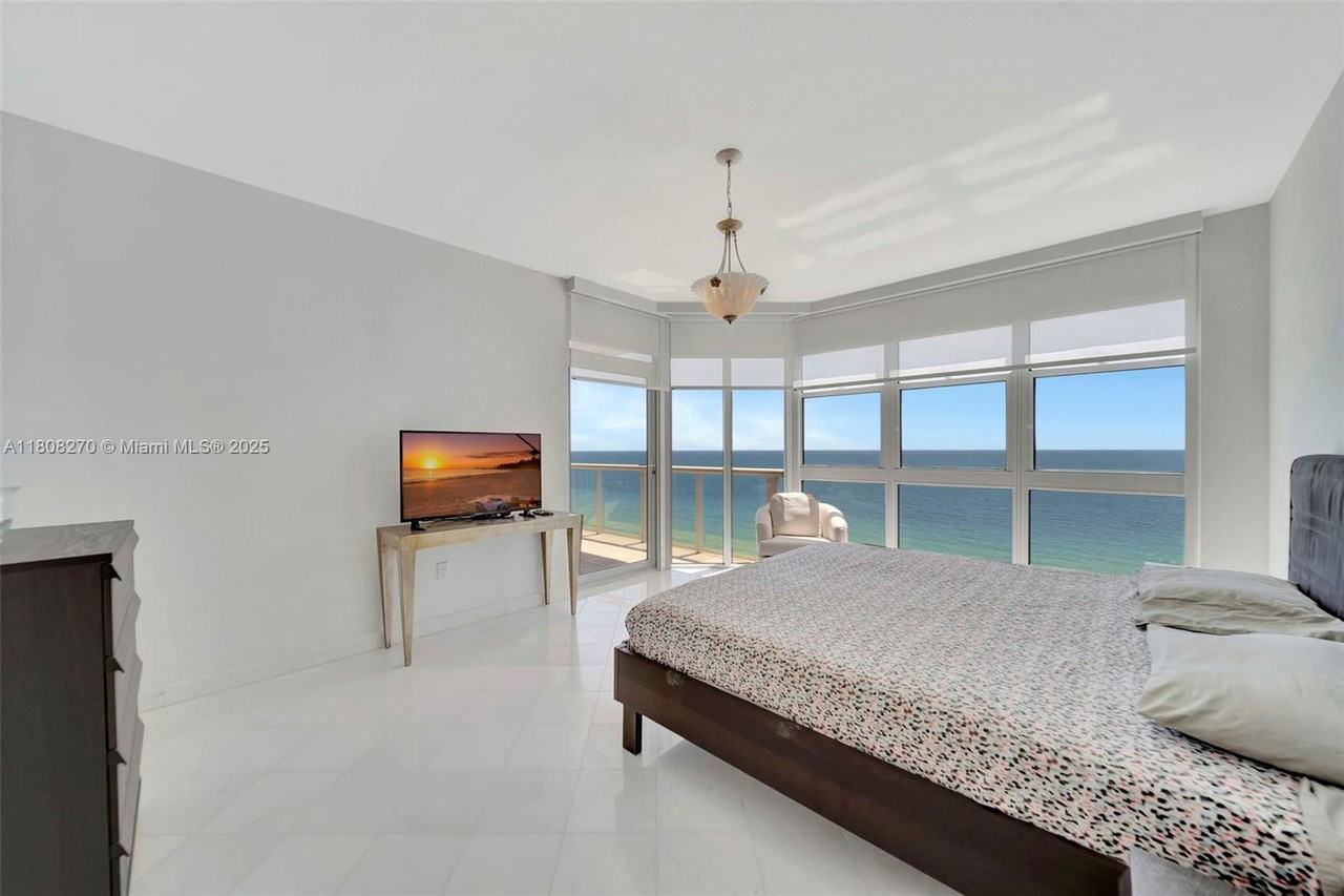 6001 N Ocean Dr #1001 - Photo 5 of 8