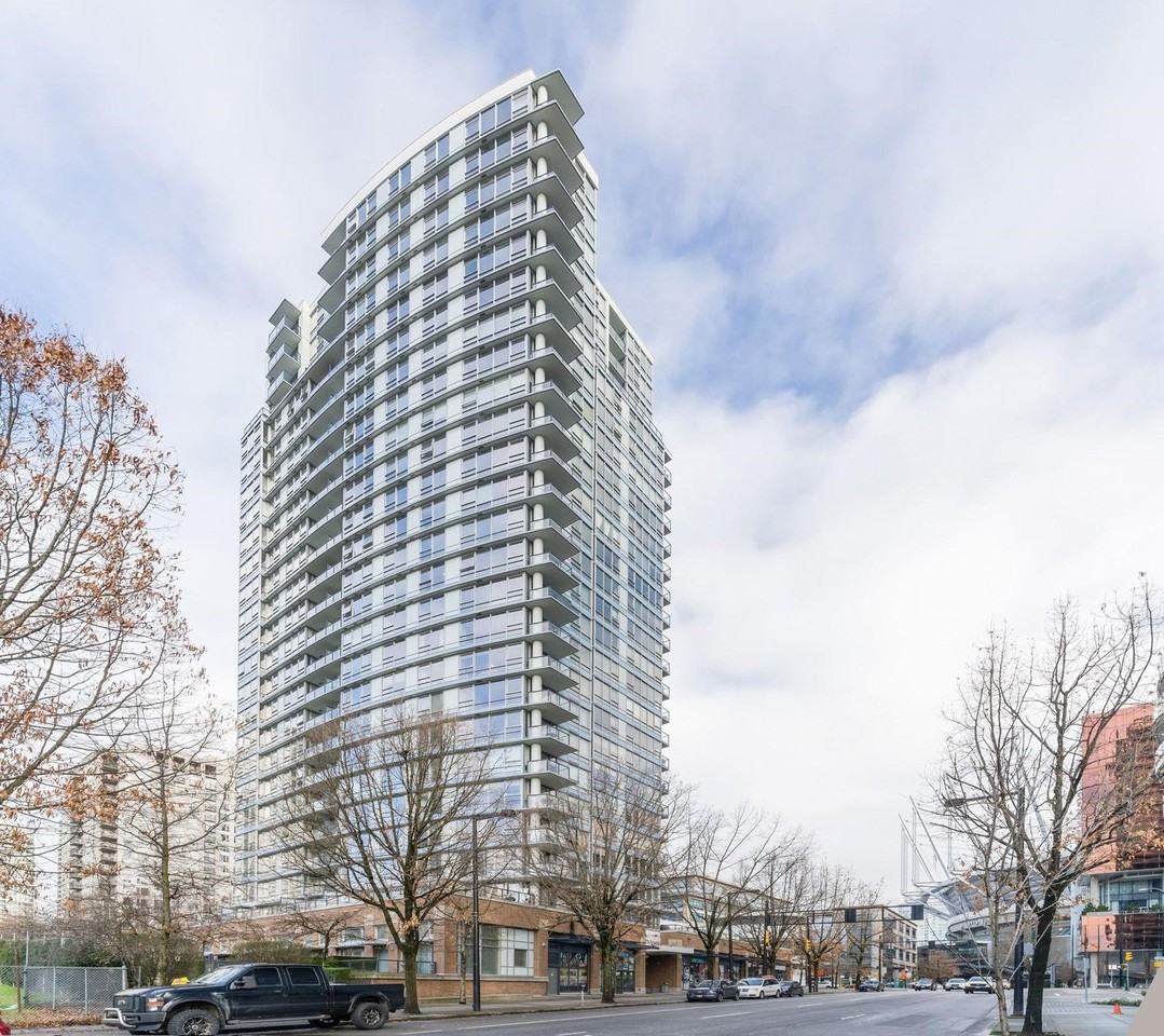 939 Expo Boulevard #901