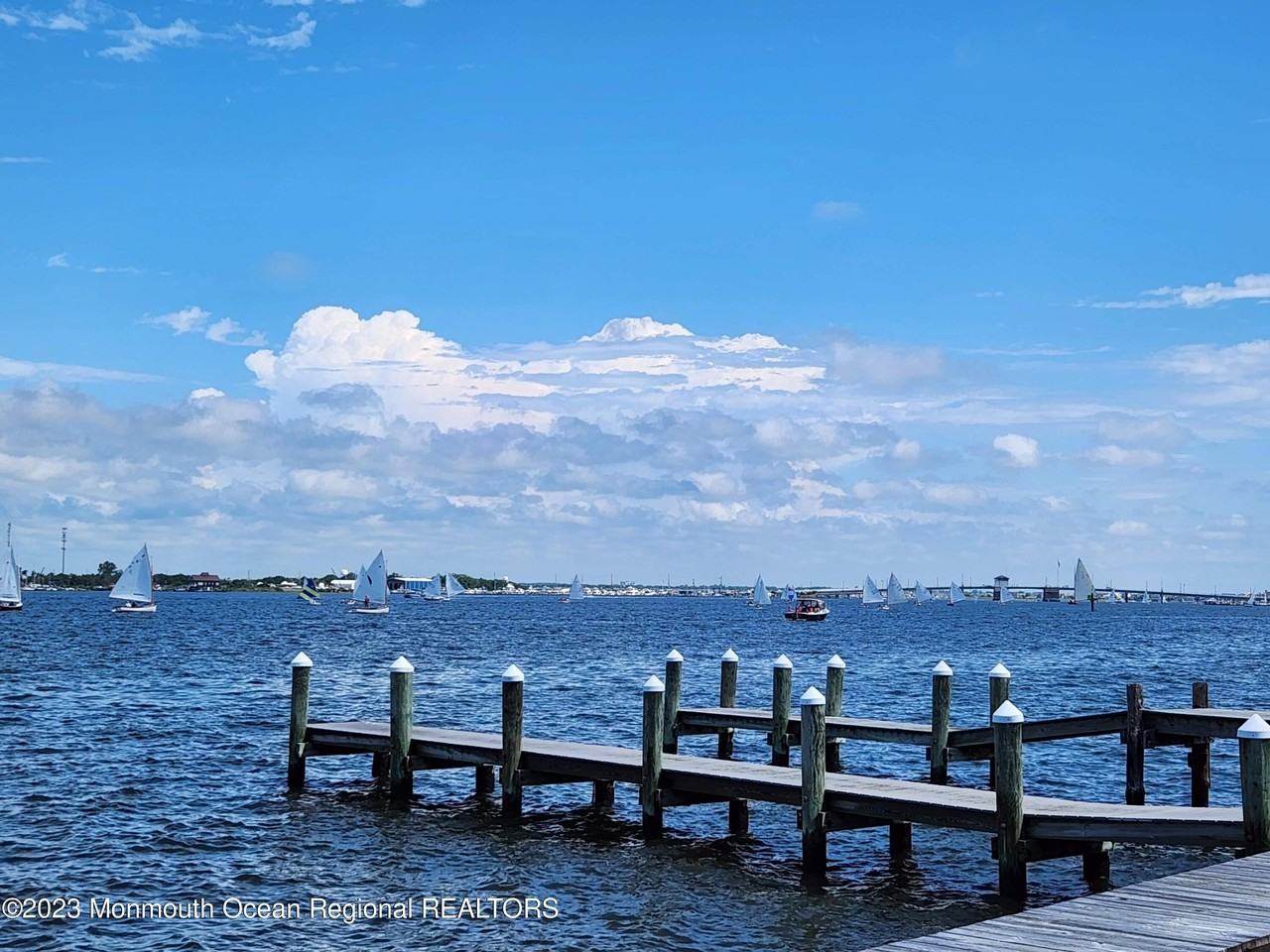 127 Curtis Point Dr - Photo 3 of 34