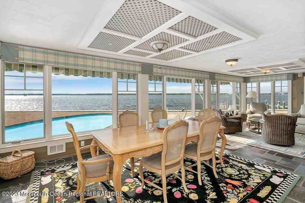 127 Curtis Point Dr - Photo 7 of 34