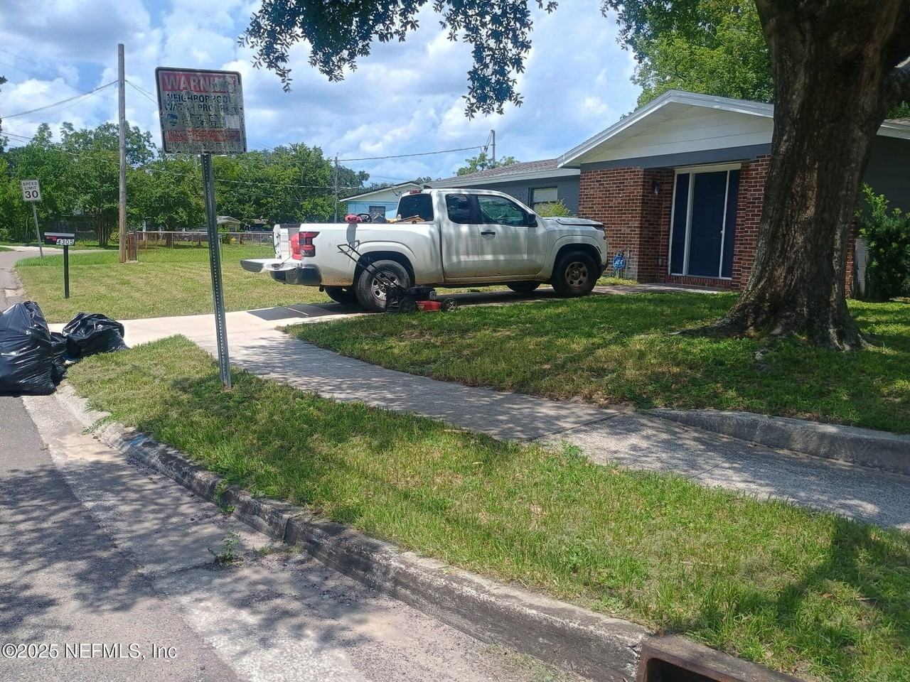 4305 Bessie Cir W - Photo 7 of 7