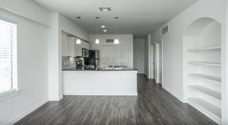 600 East Riverside Drive - Photo 1 of 1