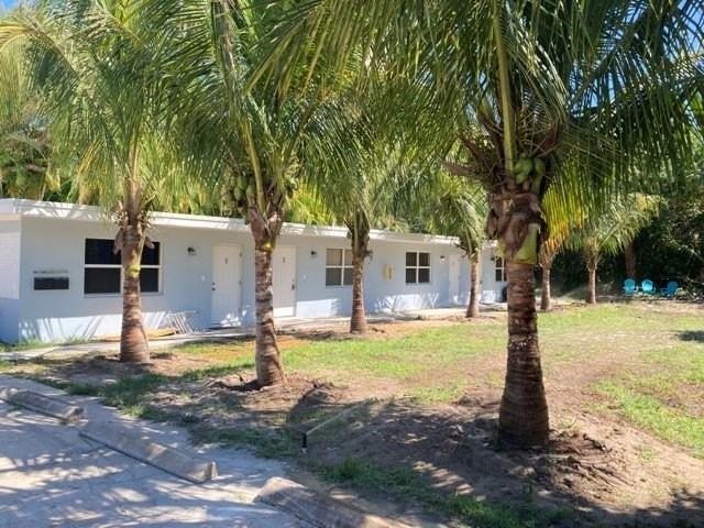 950 Sandpiper Ln Apt 1 #1 - Photo 2 of 10